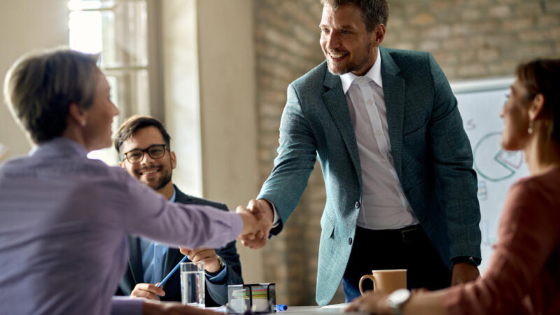 Jak skutecznie zarządzać firmą w zmieniającym się świecie biznesu